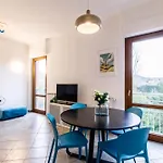 Guesthost - Cozy In Colonna San Marco With View Siena