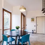 Guesthost - Cozy In Colonna San Marco With View Apartment Siena