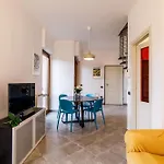 Guesthost - Cozy In Colonna San Marco With View * Siena